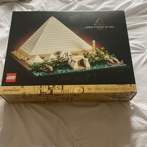 Lego Giza pyramid set